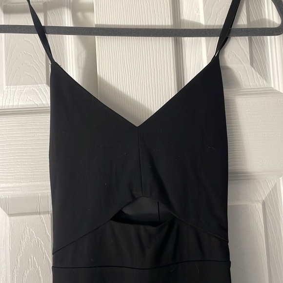 ALI&JAY “step and repeat” gown - Picture 2 of 5